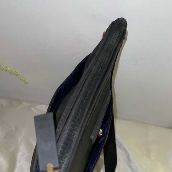Tommy Hilfiger Black Crossbody Bag - Picture 7 of 8